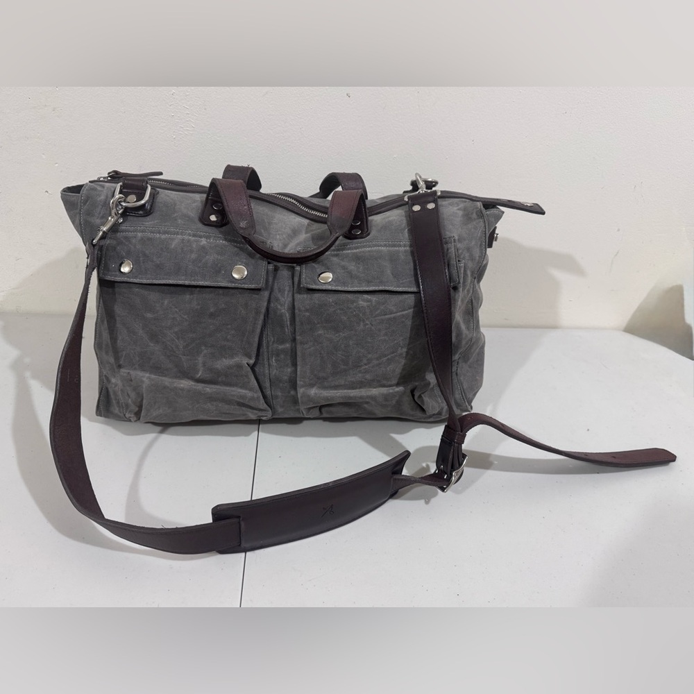 Ernest Alexander Elegant Charcoal Messenger Bag